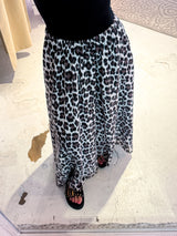 Maxi Waffle Rock mit Leomuster Beige