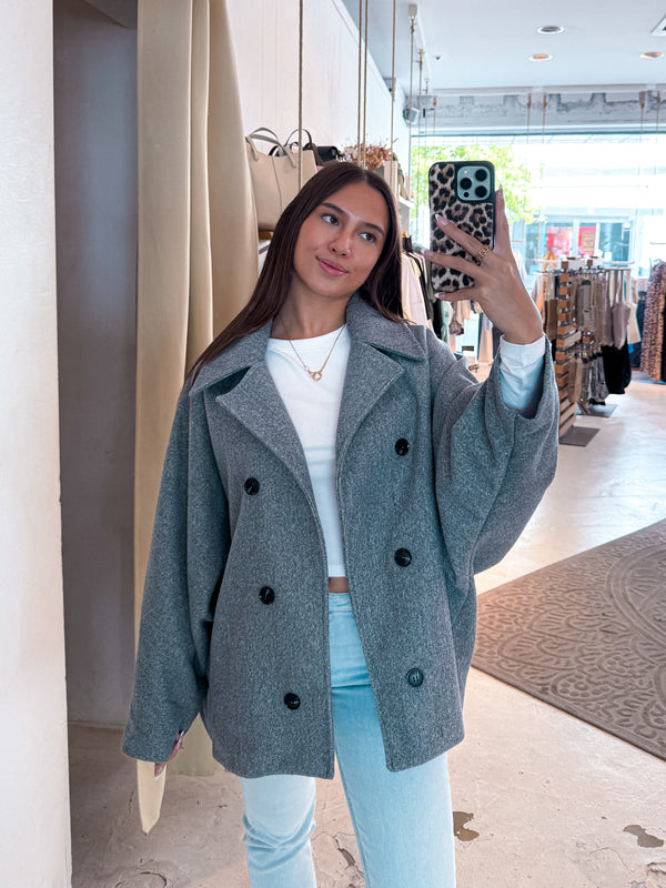Kurzer Oversized Mantel Grau
