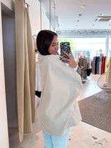 Kurzer Oversized Mantel Beige