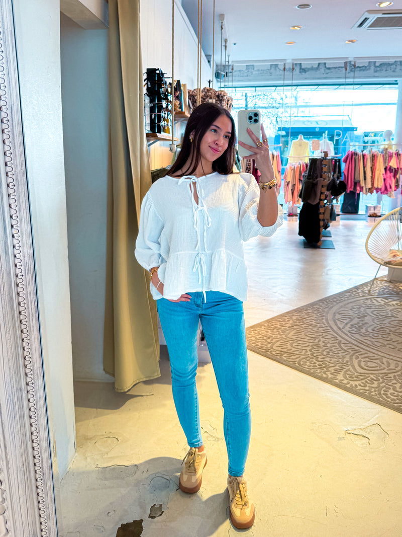 Waffle Bluse mit Schleifen Weiß