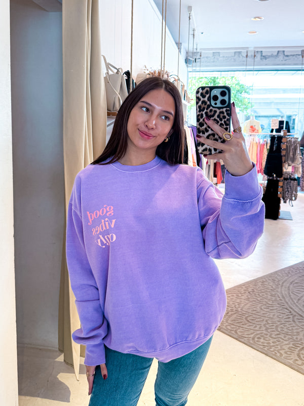 Good Vibes Only Crew Neck Flieder