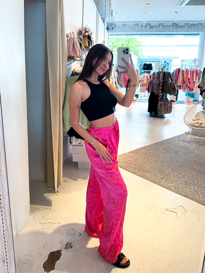 Silky Hose mit Leomuster Pink