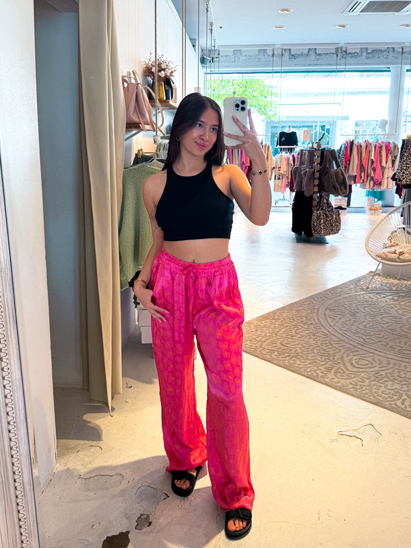 Silky Hose mit Leomuster Pink