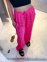 Silky Hose mit Leomuster Pink