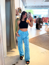 Silky Hose mit Leomuster Hellblau