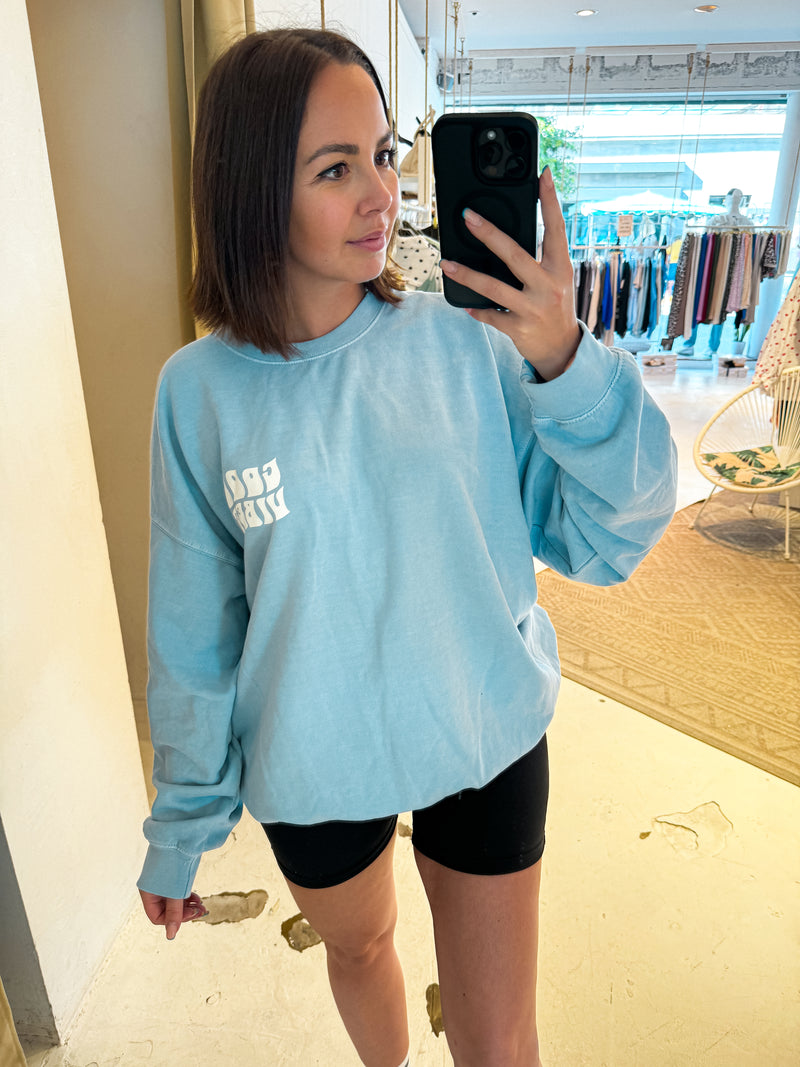 Good Vibes Crew Neck Hellblau